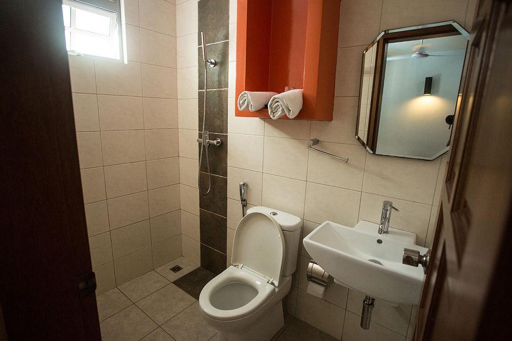 Lvis Boutique Hotel Malé Kültér fotó