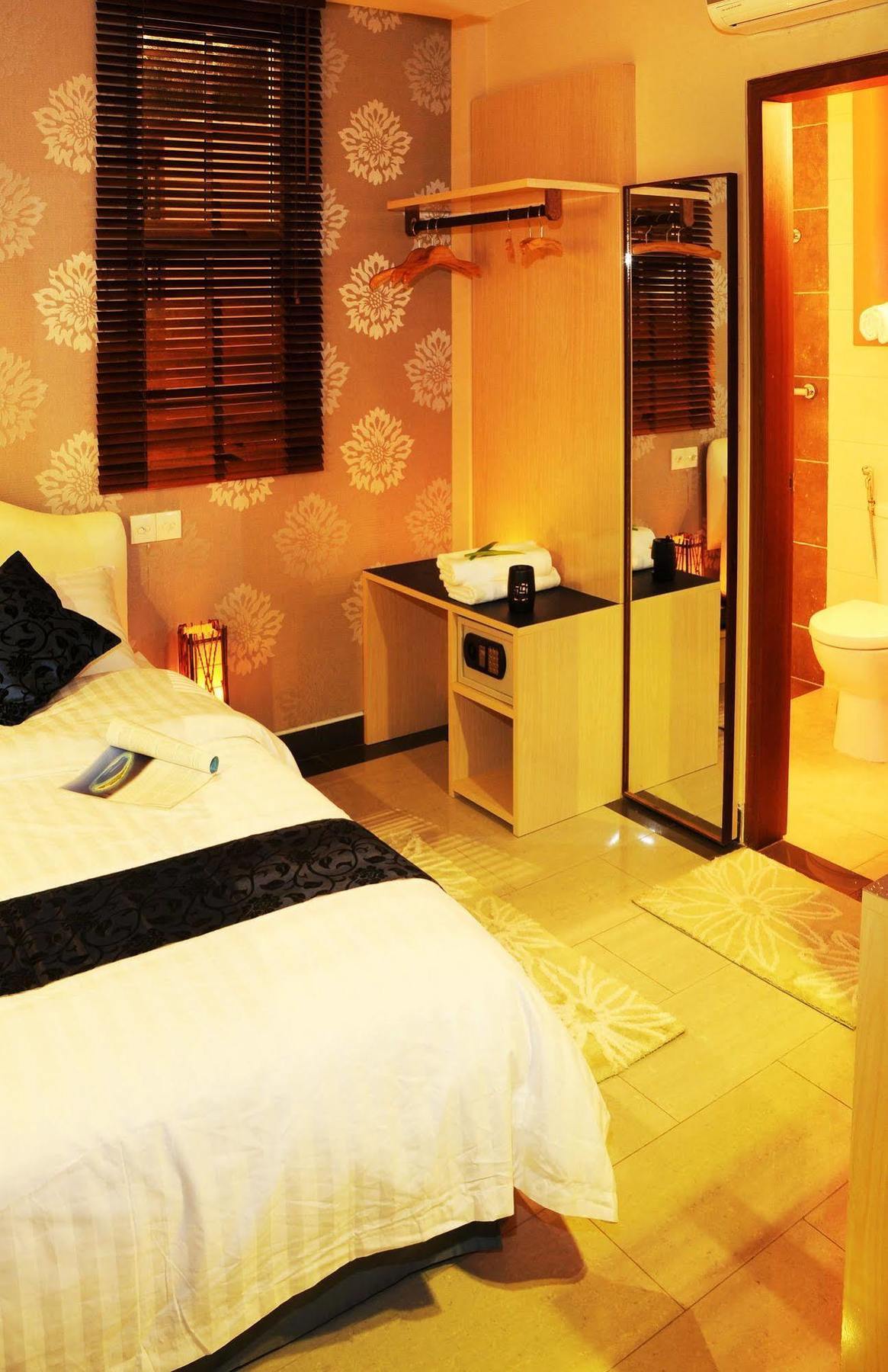 Lvis Boutique Hotel Malé Kültér fotó